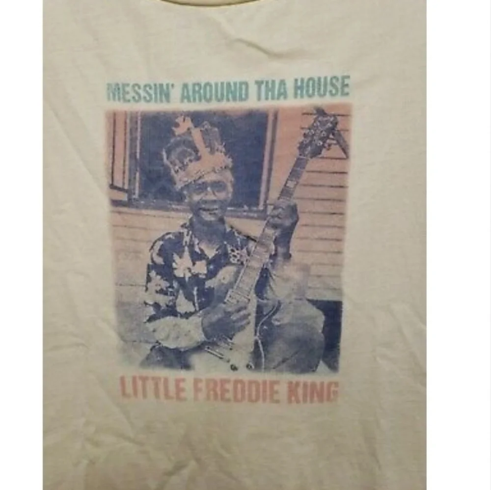 Women's Mimi Chica Freddie King Messin Medium Tee, NEW - Picture 2 of 4